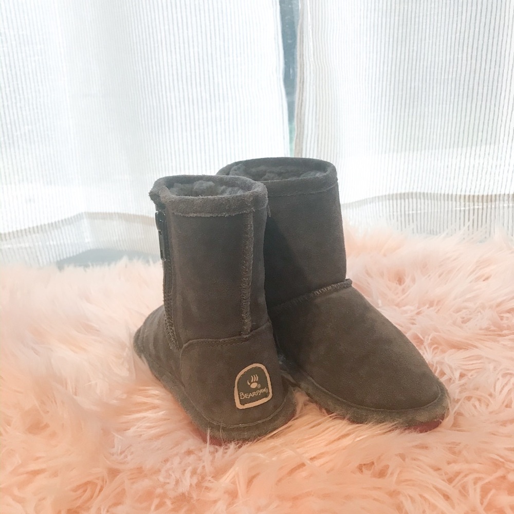 Bearpaw Kids Gray Boots Size 10